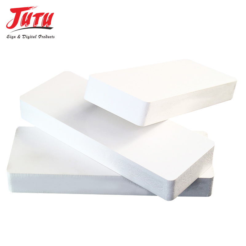 Planche de mousse en PVC